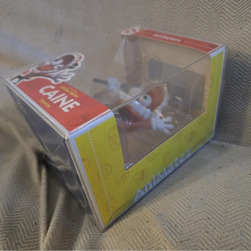 NIB New The Amazing Digital Circus Figure Lot Pomni Caine & Queenie Collectibles - Picture 8 of 9